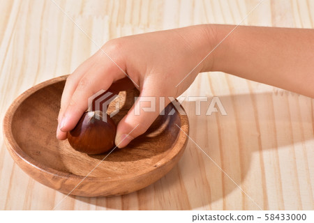 Where to pick chestnuts Where to pick chestnuts 58433000