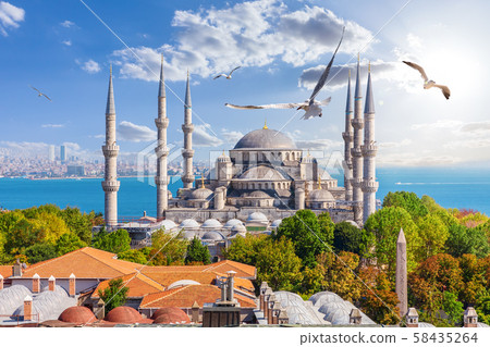 Famous Sultan Ahmet Mosque in Istanbul, Turkey 58435264