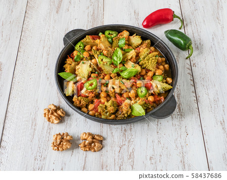 Nutty roasted romanesco curry. Top view Nutty roasted romanesco curry. Top view 58437686