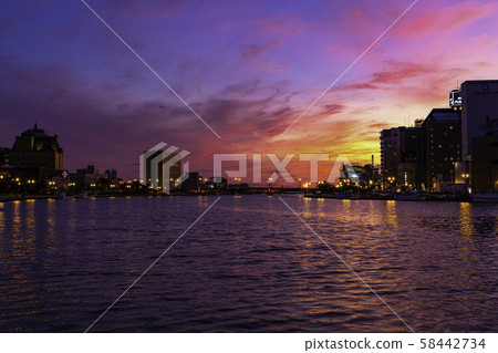 Sunset of Kushiro 58442734