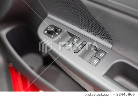 汽車電動窗開關 58443969