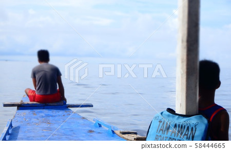 Tourism parent and child Tourism parent and child 58444665