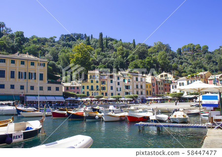 Beautiful bay with colorful houses in Portofino, Liguria, Italy 58447477