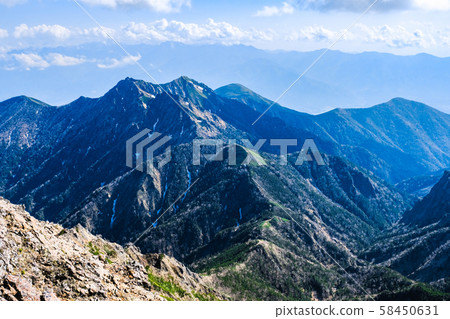 春季八岳岳登山:山頂眺望 春季八岳岳登山:山頂眺望 58450631