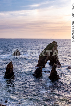 Crohy Head Sea Arch Breeches during sunset - County Donegal, Ireland 58452626