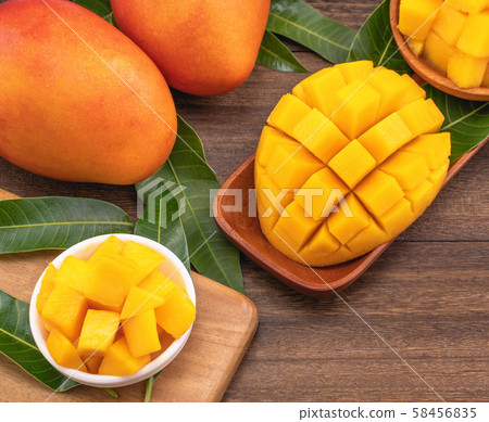 芒果 水果 Design Summer Tendai Taiwan Fresh Mango Flat lay Mango Cut Mango 芒果 水果 Design Summer Tendai Taiwan Fresh Mango Flat lay Mango Cut Mango 58456835