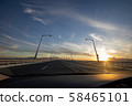 從車上看到的日落 58465101