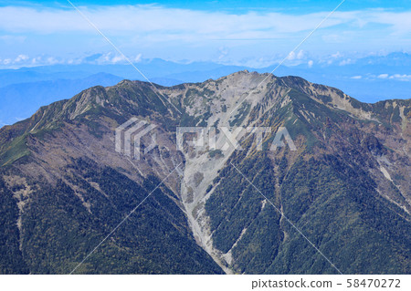 Senjogatake seen from Kitadake 58470272