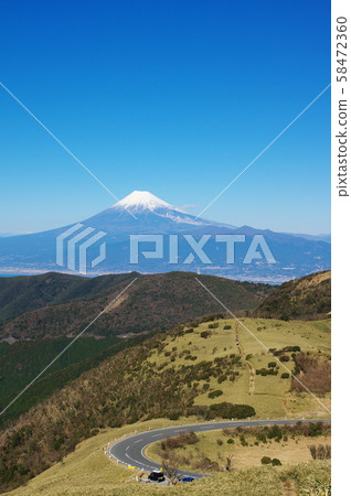 View of Mount Fuji on a clear winter day from Mount Daruma (Numazu City, Shizuoka Prefecture) 58472360