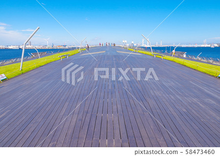 Yokohama Minato Mirai city view [Osanbashi] 58473460
