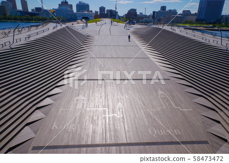 Yokohama Minato Mirai city view [Osanbashi] 58473472