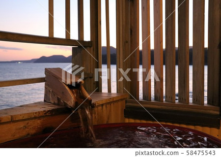 露天浴池 露天浴池 58475543