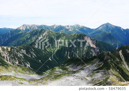 來自北阿爾卑斯山的風景，Hoho Takaren山，Nakadake Minamidake縱向軌道，Tengubara，俯瞰冰川公園 58479035