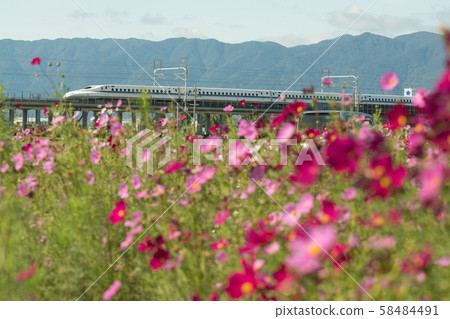 東海道新幹線和宇宙 58484491