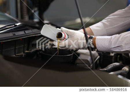 Professional oil change Professional oil change 58486916