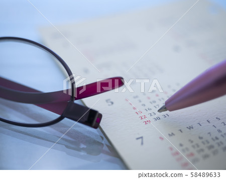 商業形象·日曆·眼鏡·女裝 58489633