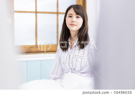 Female, sleeping, sleep Female, sleeping, sleep 58496038