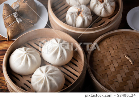 chinese steamed bun in traditional bamboo steamer chinese steamed bun in traditional bamboo steamer 58496124