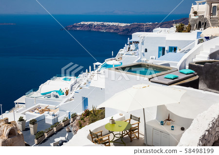 Beautiful white houses and buildings in Santorini 58498199