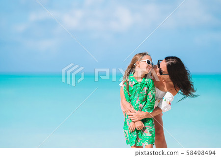 Portrait of little girl and mother on summer vacation 58498494