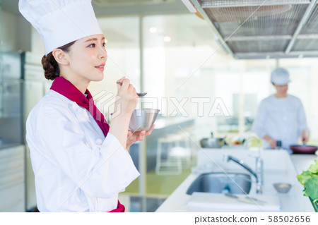 Female cook 58502656