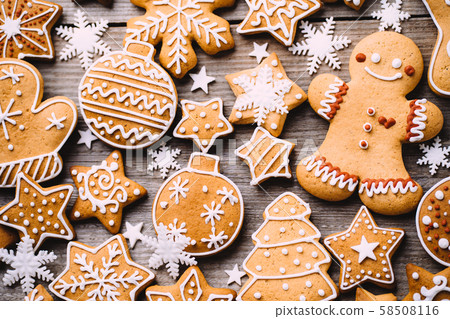 Christmas background with gingerbread cookies 58508116