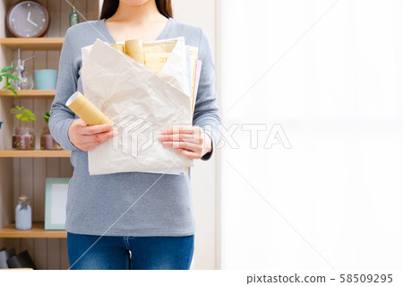 How to throw away trash mixed paper 58509295