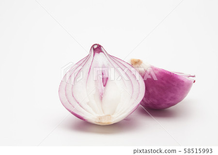 Half Sliced onion isolated on white background 58515993