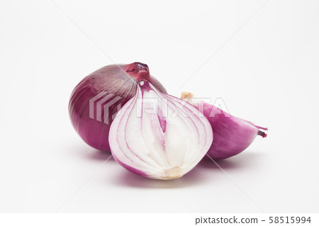Half Sliced onion isolated on white background 58515994