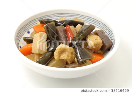 海帶和蔬菜燉菜，乾糧和蔬菜 58516469