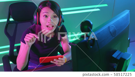 cybersport gamer have live stream 58517225