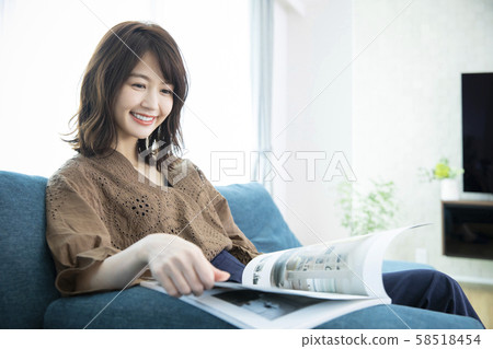 Read women's magazine catalog 58518454