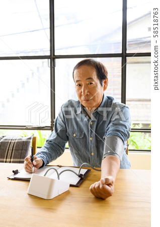 老年人生活方式/健康/血壓測量 老年人生活方式/健康/血壓測量 58518763