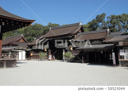 京都下神神社中門 58523044
