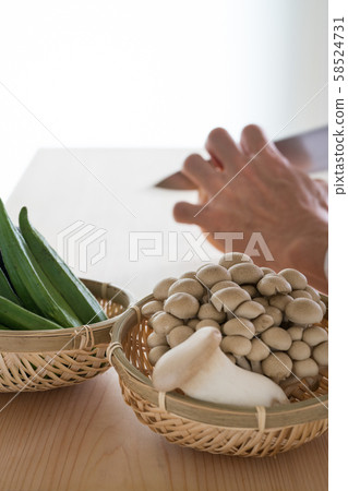 準備蔬菜 58524731