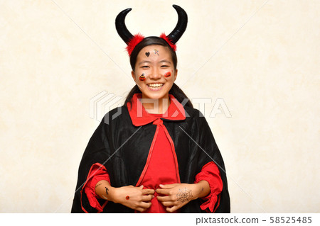 一個喜歡萬聖節派對的女孩 58525485