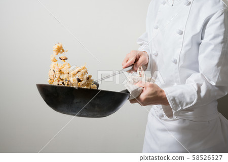 Cook fried fried rice 58526527