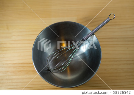 Stainless bowl and stirrer 58526542