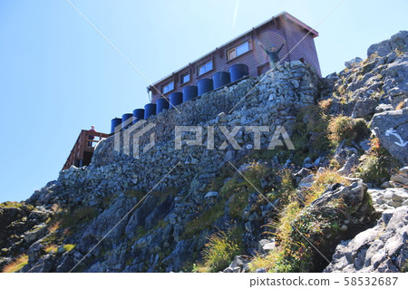 Northern Alps Large killer traversing from Mt. Kasumigasaka to Mt. Northern Alps Large killer traversing from Mt. Kasumigasaka to Mt. 58532687