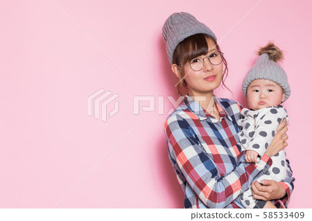 兒童和母親 58533409