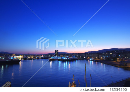 希臘比雷埃夫斯 58534390