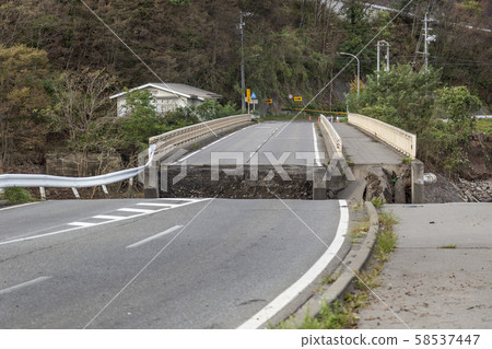 Tanaka Bridge collapse 58537447