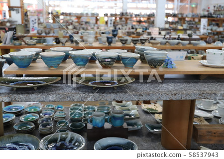 Mashiko, a town of pottery Mashiko, a town of pottery 58537943