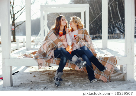 Mother witn daughter 58539507