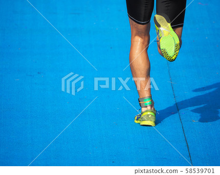 The last spurt just before the triathlon running goal The last spurt just before the triathlon running goal 58539701