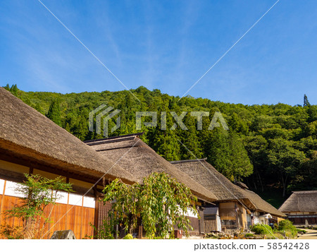 Ouchi-juku townscape with the taste of the Edo period 58542428