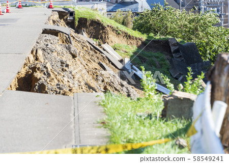 Landslide landslide disaster landslide typhoon disaster 58549241