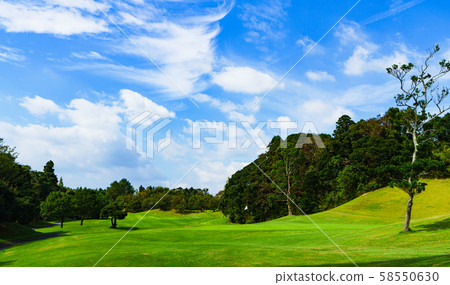 Golf golf course fairway round blue sky strategy Golf golf course fairway round blue sky strategy 58550630