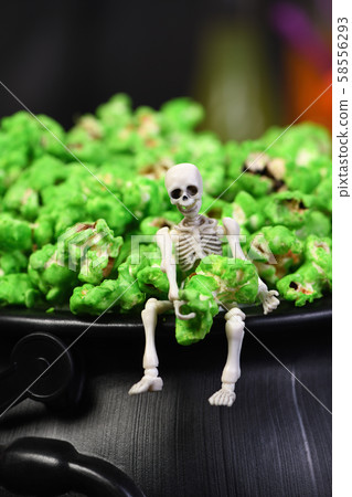 Halloween popcorn Halloween popcorn 58556293