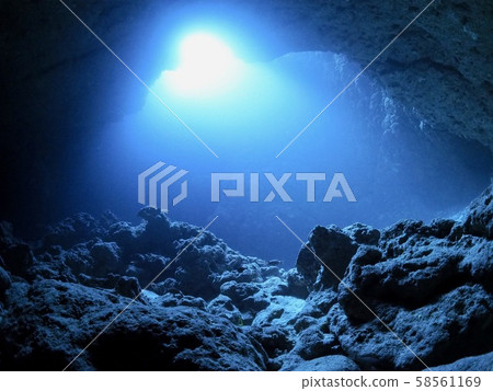 水下洞穴@宮古島 水下洞穴@宮古島 58561169